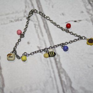 Cute silver and bee themed charm bracelet 8"